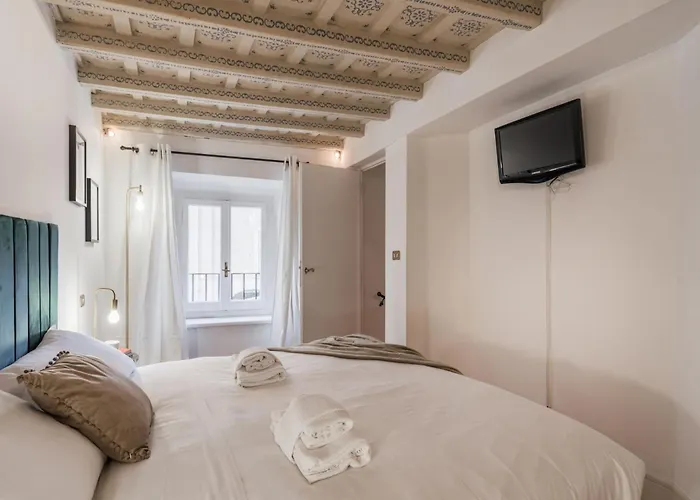 The Rent - Spacious Two-bedroom In Old Town Apartamento Roma