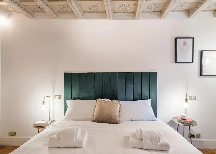 Apartamento The Rent - Spacious Two-bedroom In Old Town *