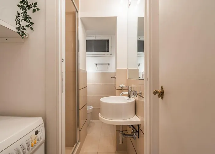 The Rent - Spacious Two-bedroom In Old Town *