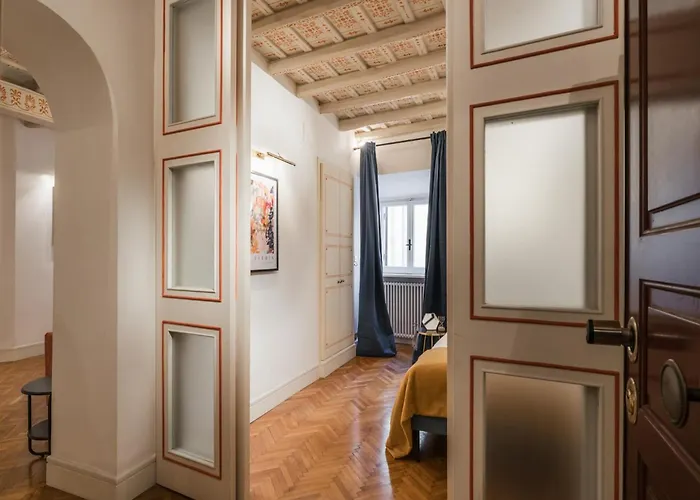 The Rent - Spacious Two-bedroom In Old Town Roma